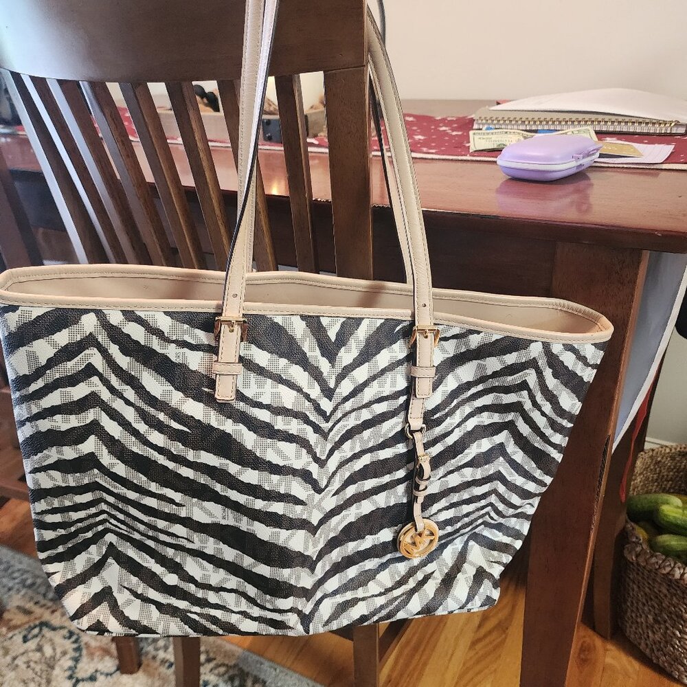 Michael Kors Purse❤️